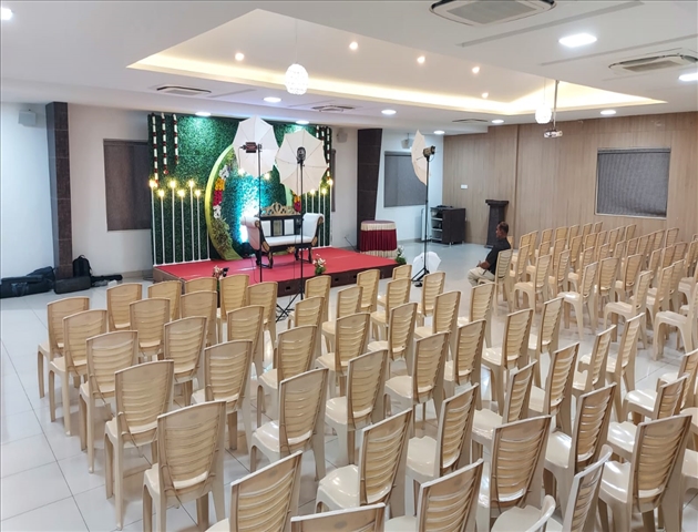 Hotel Jump In & Out Banquet Hall