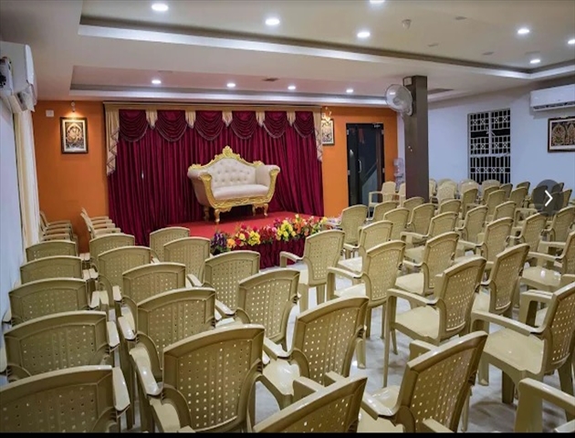 Gloden Mini Hall