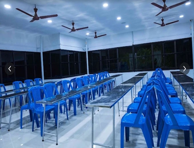 Gloden Mini Hall