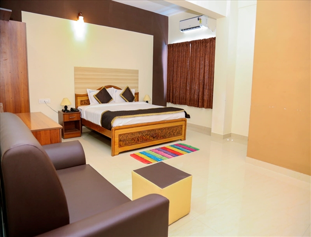 Vishaka Mini Hall A/C