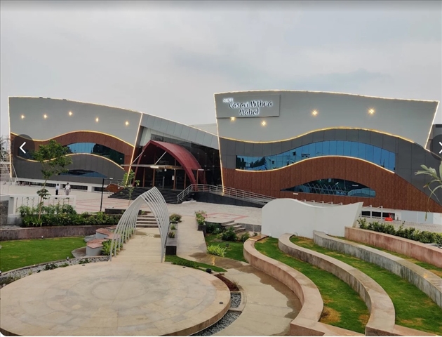 Shri Vasavi Mithra Mahal-Lawn