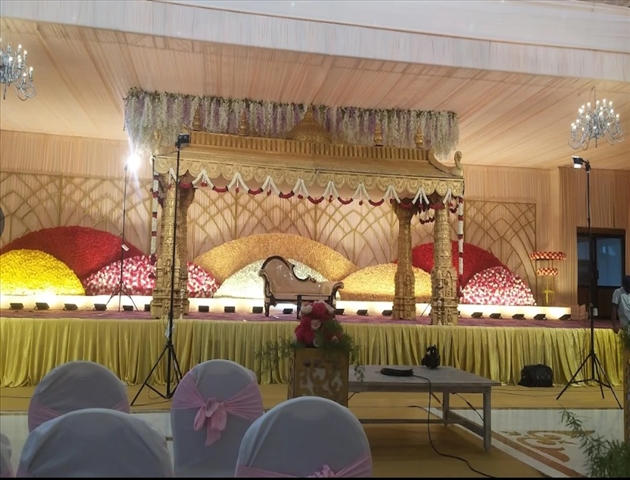 Shri Vasavi Mithra Mahal-Lawn