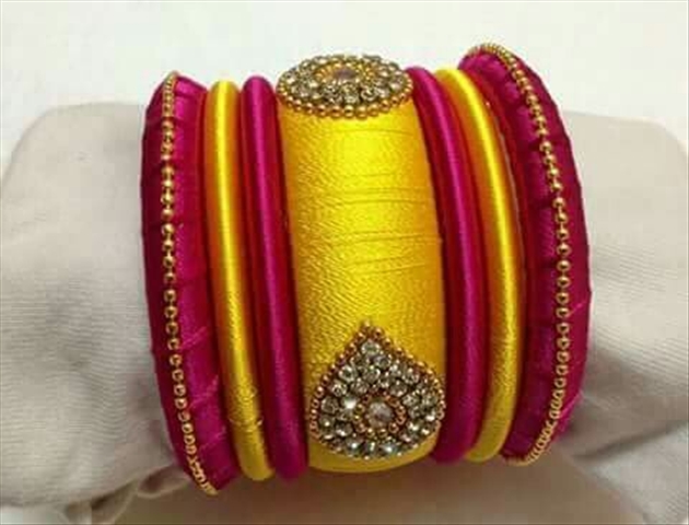 Wanaw Silk Thread Bangles &Necksets