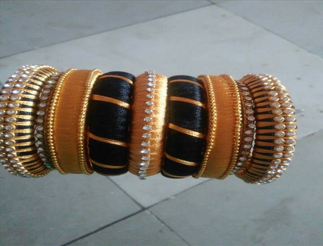 Wanaw Silk Thread Bangles &Necksets