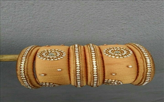 Wanaw Silk Thread Bangles &Necksets