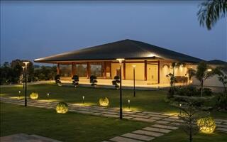 The Banyan Meadows-Hall