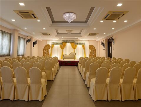 RR Grand Inn Varni Hall