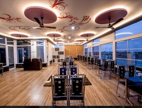 Crystal Lake Suites Banquet Hall