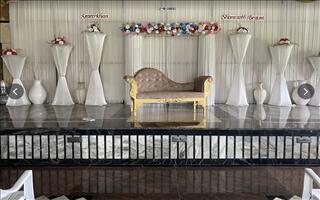 Royals hall